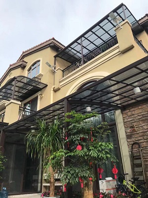 Benefits and Features of PC Patio Canopy